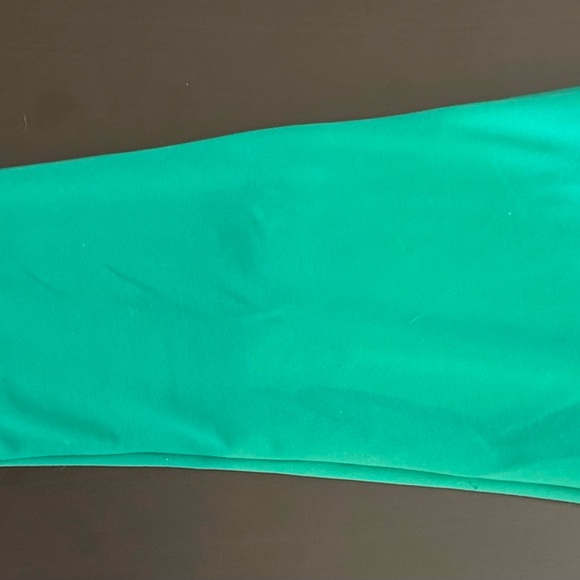 Alo Yoga high-waist leggings, size XS, teal green, great condition. - Picture 3 of 7